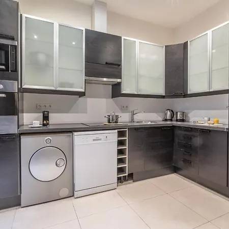 Sweett - Triangle D'or Apartman *