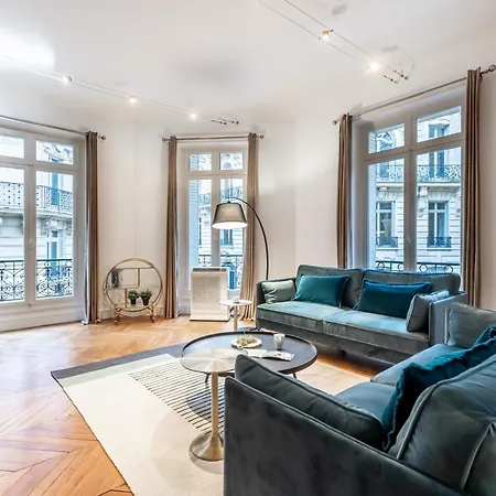 Sweett - Triangle D'or Apartman *