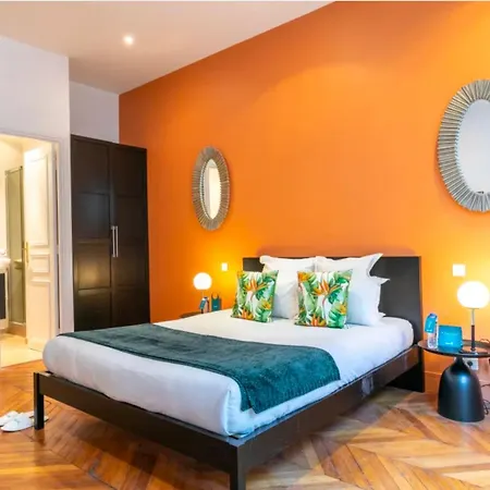 Sweett - Triangle D'or Apartman *