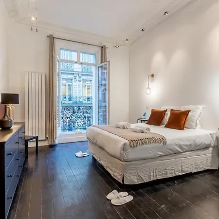 Sweett - Triangle D'or * 파리