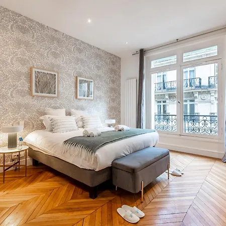 Sweett - Triangle D'or * 파리